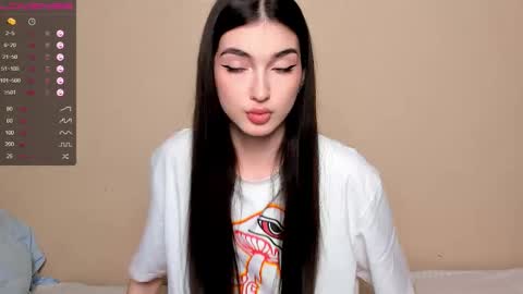 Leila online show from March 2026 02:35:02 PM