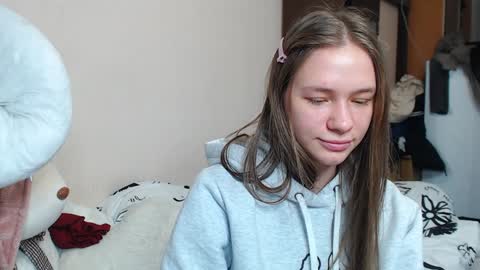 Snapshot of leila_bambi chatting on December 2024 12:55:02 AM leila_bambi online show from December 2024 12:55:02 AM