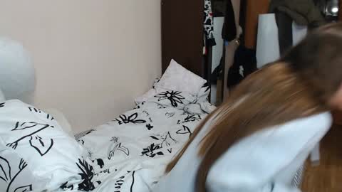 Snapshot of leila_bambi chatting on December 2024 09:11:02 PM leila_bambi online show from December 2024 09:11:02 PM