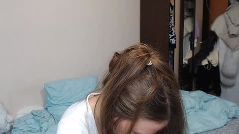 Snapshot of leila_bambi chatting on February 2025 11:38:02 AM leila_bambi online show from February 2025 11:38:02 AM