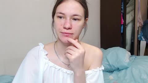 Snapshot of leila_bambi chatting on February 2025 02:05:02 PM leila_bambi online show from February 2025 02:05:02 PM