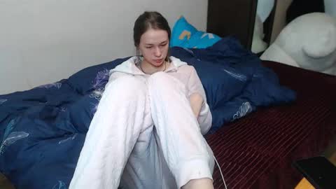 Snapshot of leila_bambi chatting on February 2025 02:17:02 AM leila_bambi online show from February 2025 02:17:02 AM