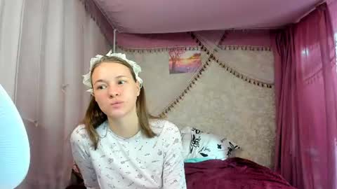 Snapshot of leila_bambi_ chatting on June 2026 05:46:02 PM leila_bambi_ online show from June 2026 05:46:02 PM
