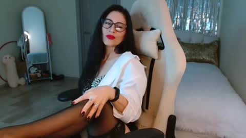 leilamurray online show from February 2025 10:05:02 AM