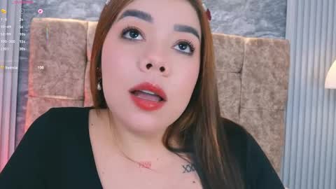 leilapons online show from April 2026 07:30:02 PM