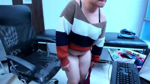 Leila online show from April 2026 07:07:02 PM