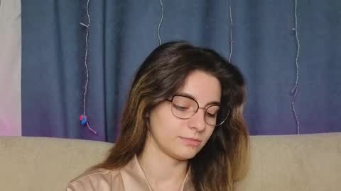 Alexandria online show from November 2025 07:18:02 PM