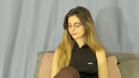 Alexandria online show from December 2025 07:20:02 PM