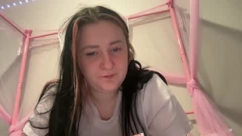 Snapshot of lena_chats chatting on March 2025 02:08:02 AM lena_chats online show from March 2025 02:08:02 AM