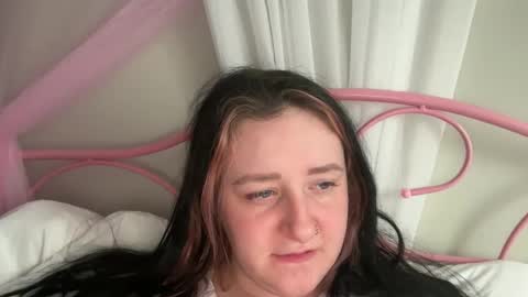 Snapshot of lena_chats chatting on March 2025 08:29:02 PM lena_chats online show from March 2025 08:29:02 PM