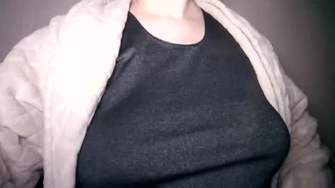 lenagolden online show from February 2026 03:42:02 PM