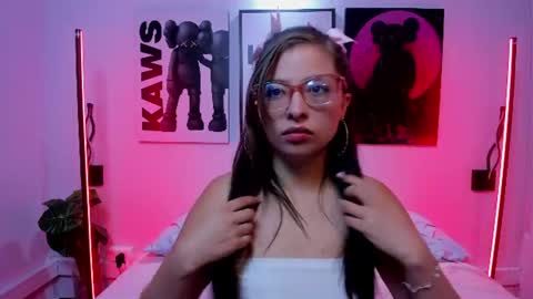 Lenna  online show from July 2026 11:49:01 AM