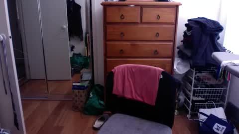 Snapshot of lennyfife chatting on December 2024 01:10:01 AM Pussylicker online show from December 2024 01:10:01 AM