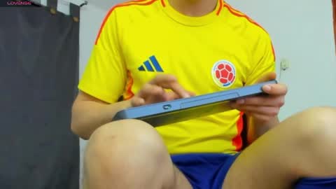 leo183877 online show from April 2026 07:06:02 AM