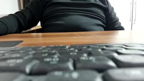 leo1982xxx online show from December 2024 01:32:01 PM