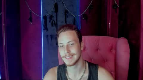 Snapshot of leo_mooree chatting on October 2025 05:14:02 PM Leo online show from October 2025 05:14:02 PM