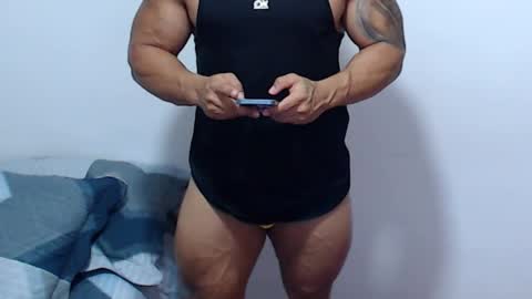 Snapshot of leo_muscleboy chatting on June 2026 12:24:01 AM Leo online show from June 2026 12:24:01 AM