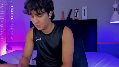 Snapshot of leo_savage_ chatting on November 2025 03:45:01 AM Leo online show from November 2025 03:45:01 AM