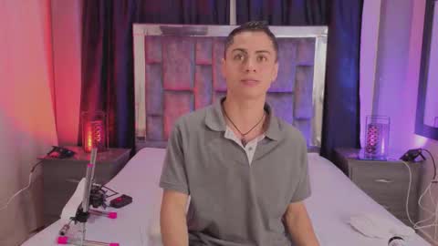 leomonnroe online show from February 2026 05:22:02 PM