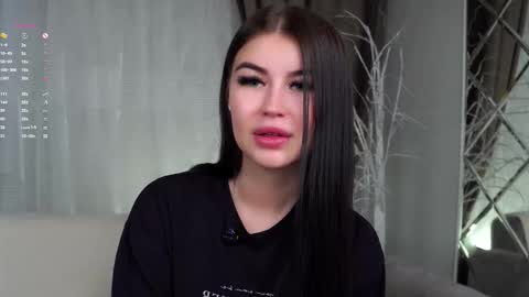 Snapshot of leonameile chatting on March 2026 01:43:02 AM Mila online show from March 2026 01:43:02 AM