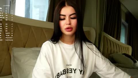 Snapshot of leonameile chatting on April 2026 03:11:02 AM Mila online show from April 2026 03:11:02 AM