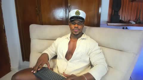 Snapshot of leonardo_jones1 chatting on September 2025 04:56:01 AM Leandro jones online show from September 2025 04:56:01 AM
