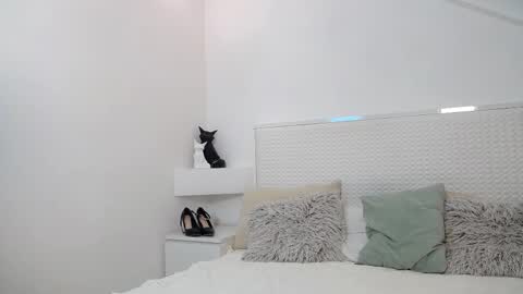 Leone Noir online show from January 2026 07:57:01 AM