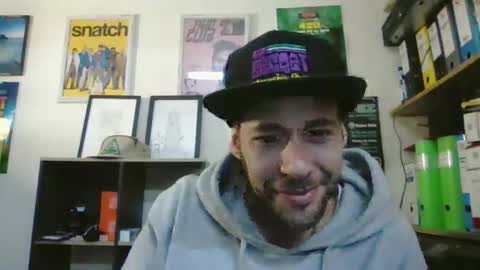 leonidascum online show from February 2026 11:50:02 AM