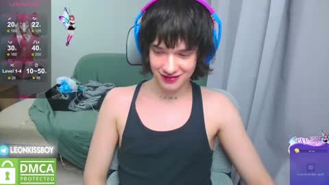 Snapshot of leonkissboy chatting on April 2026 06:01:02 PM leonkissboy online show from April 2026 06:01:02 PM