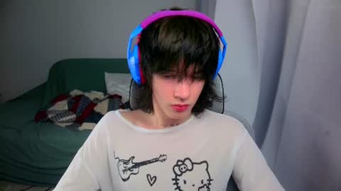 Snapshot of leonkissboy chatting on June 2026 08:53:02 PM leonkissboy online show from June 2026 08:53:02 PM