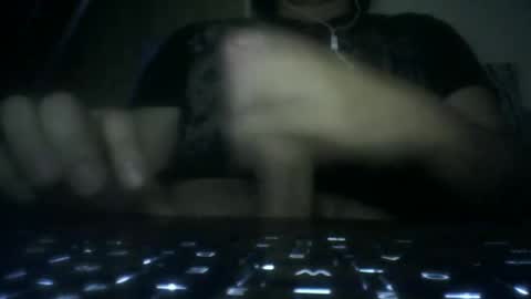 leoonel_95 online show from April 2026 04:15:01 AM