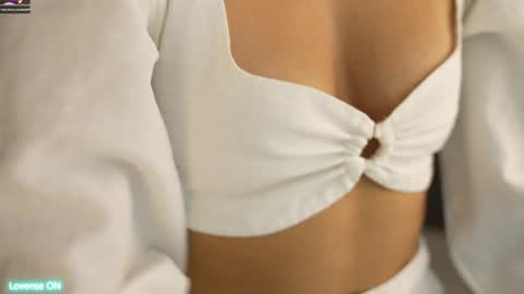 Leora online show from December 2024 04:29:02 PM