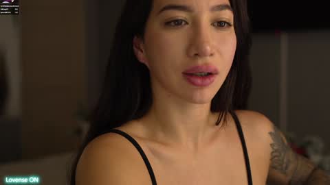 Leora online show from December 2024 07:21:02 PM