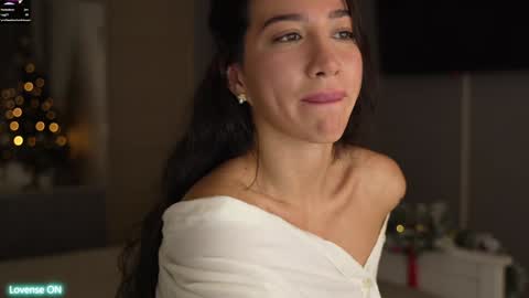 Leora online show from December 2024 06:27:02 PM