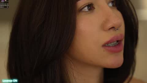 Leora online show from February 2025 03:50:02 PM