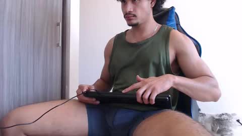 leostorm25 online show from February 2026 09:31:02 PM