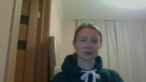Snapshot of lera_foxx chatting on December 2024 09:11:01 PM lera_foxx online show from December 2024 09:11:01 PM