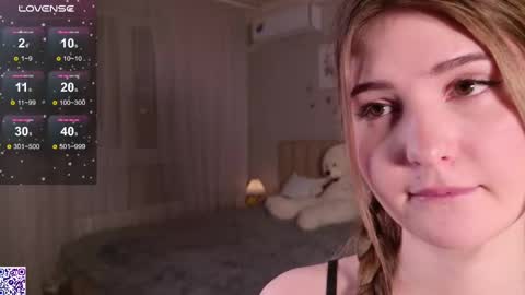 Nicole Moore online show from March 2025 04:46:01 PM