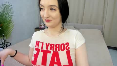 Snapshot of lesley_wins chatting on November 2025 04:33:02 AM Lesley online show from November 2025 04:33:02 AM