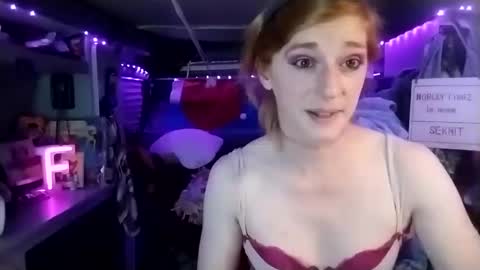 LesleyGumGrass- The Boring Trans girl online show from February 2025 07:53:02 AM