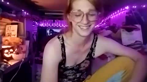 LesleyGumGrass- The Boring Trans girl online show from October 2025 10:10:01 PM