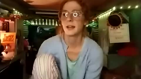 LesleyGumGrass- The Boring Trans girl online show from November 2025 01:21:02 PM