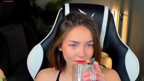 Leslie online show from May 2026 01:12:01 AM