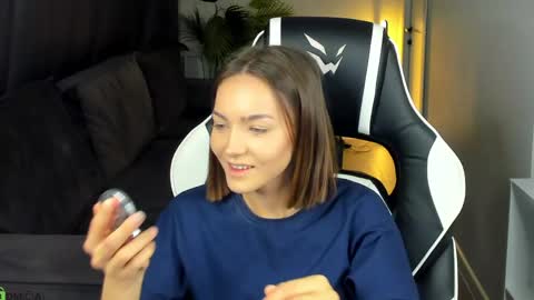 Leslie online show from May 2026 01:10:02 AM