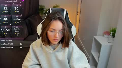 Leslie online show from June 2026 01:04:01 AM