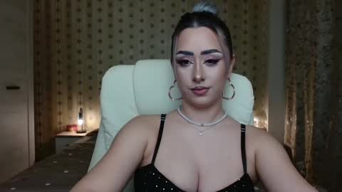 Snapshot of leslie_secret chatting on January 2025 12:12:02 AM leslie_secret online show from January 2025 12:12:02 AM