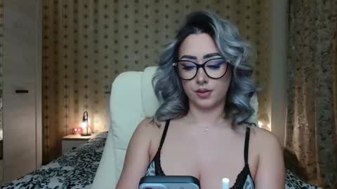 Snapshot of leslie_secret chatting on January 2025 10:12:02 PM leslie_secret online show from January 2025 10:12:02 PM