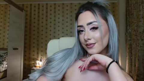 Snapshot of leslie_secret chatting on February 2025 11:01:02 PM leslie_secret online show from February 2025 11:01:02 PM