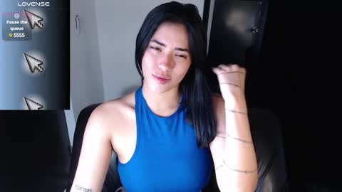 leslie  online show from January 2025 07:52:01 PM