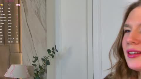 Leslie online show from February 2025 08:47:02 AM